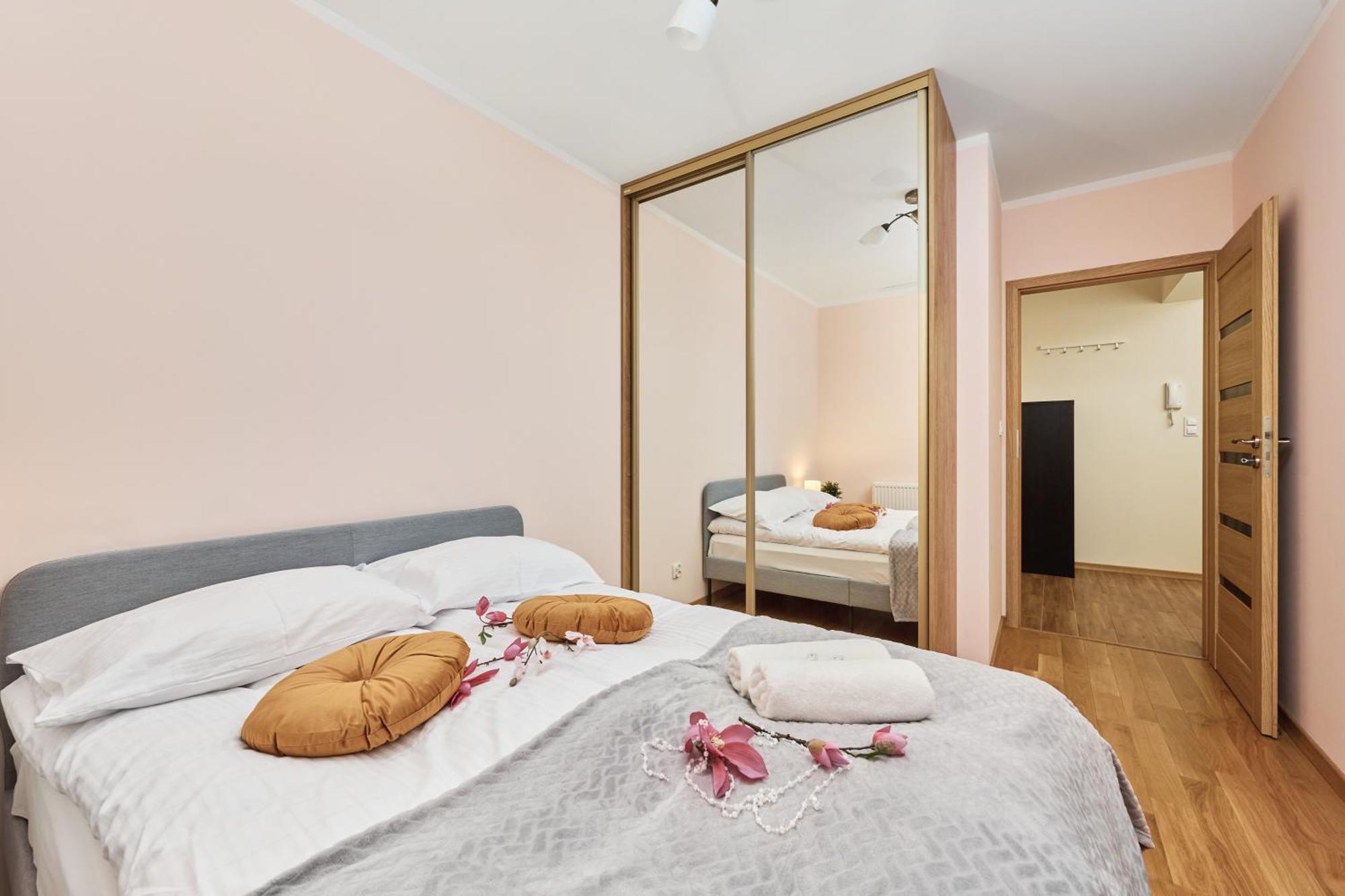 Wroclaw Rose Apartments By Noclegi Renters Exterior photo